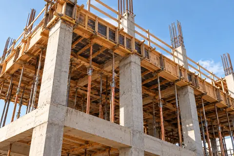 Estrutura de pilares e vigas de concreto